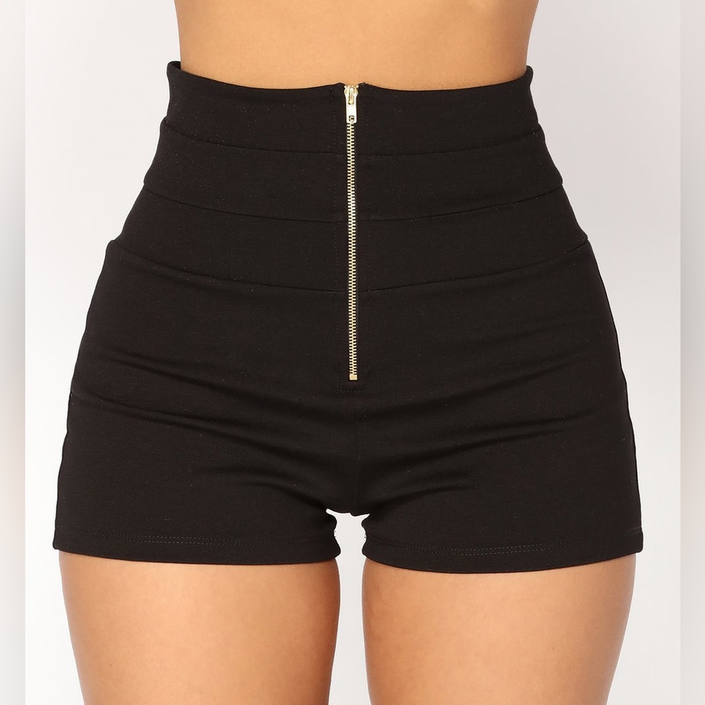 NWT Fashion Nova Sz S Sarah High Rise Black Stretchy Fitted Shorts w Zipper Y2K